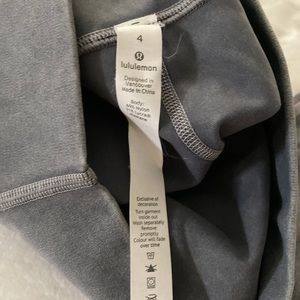 Size 4 Lululemon leggings; 28”